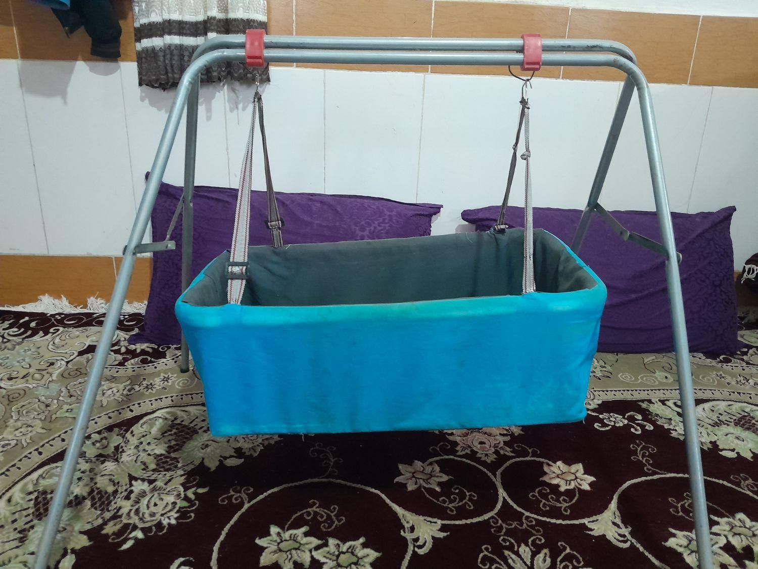 گهواره|تخت و صندلی بچه|خمین, |دیوار