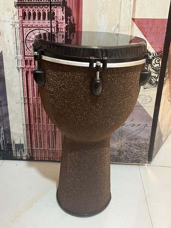 جیمبی پژواک|درام و پرکاشن|شیراز, وصال|دیوار