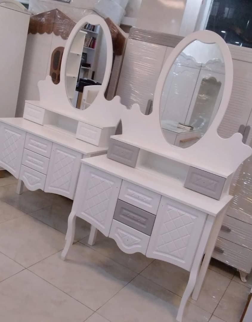 انواع کمد میز آرایش  بدون پیش پرداخت|مبلمان خانگی و میز عسلی|صومعهسرا, |دیوار