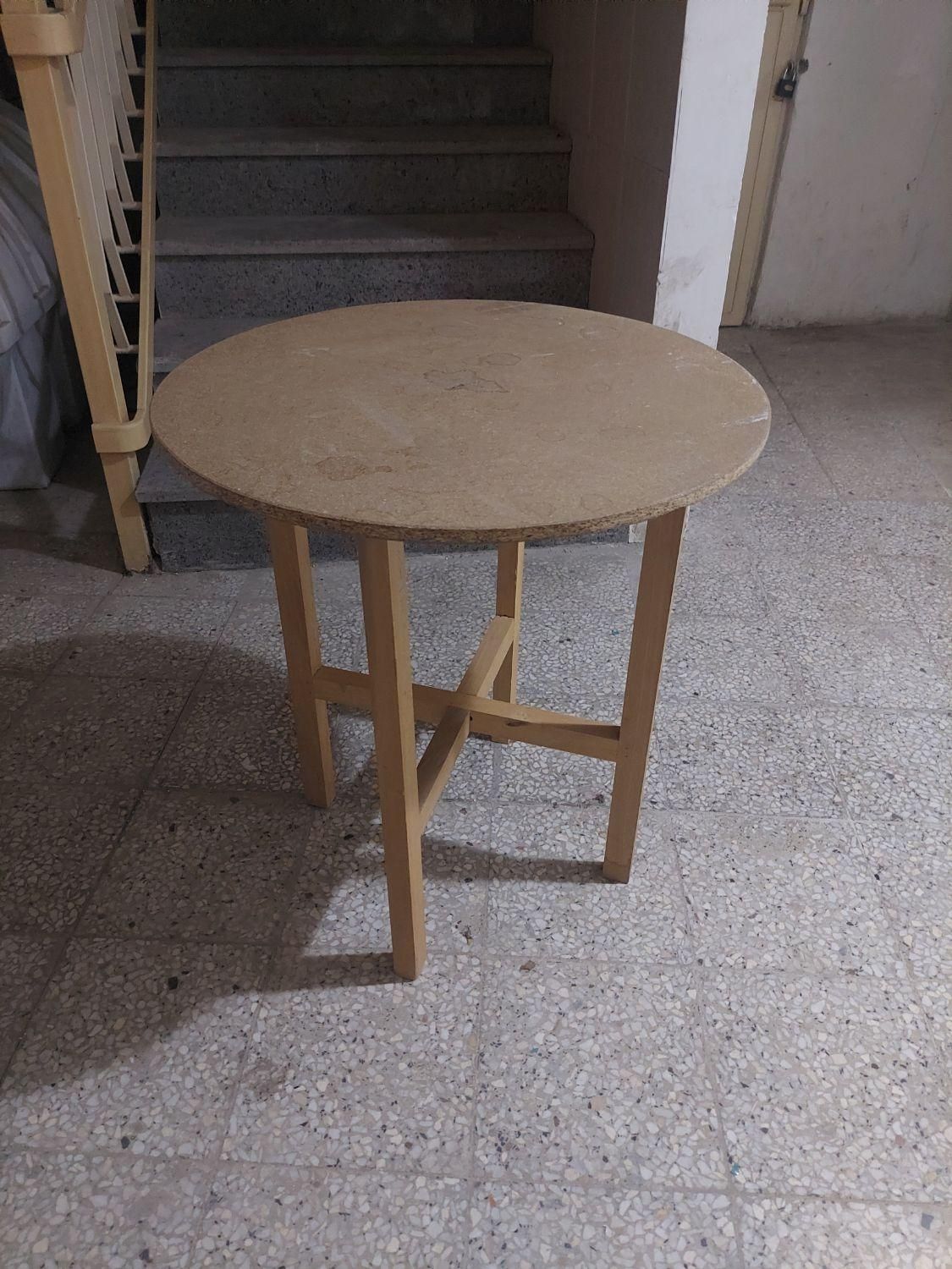 میز خاطره محکم وتمیز درحدنو|مبلمان خانگی و میز عسلی|اصفهان, طامه|دیوار