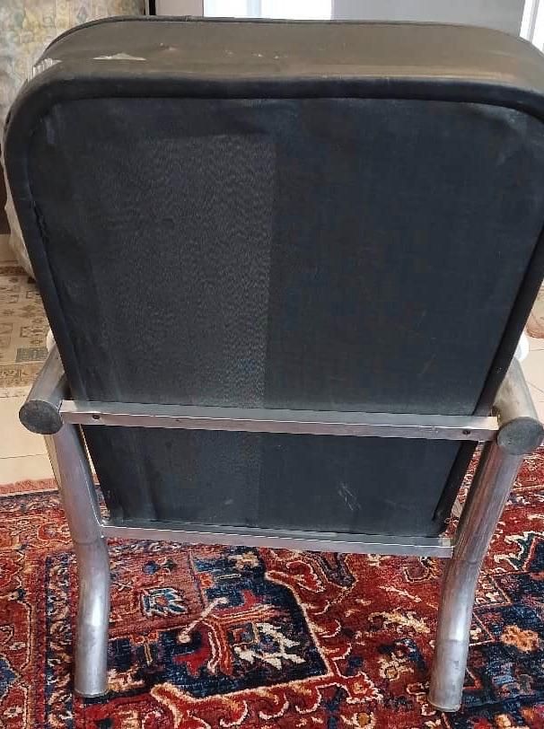 صندلی انتظار|دفتر کار|شهریار, کرد امیر|دیوار