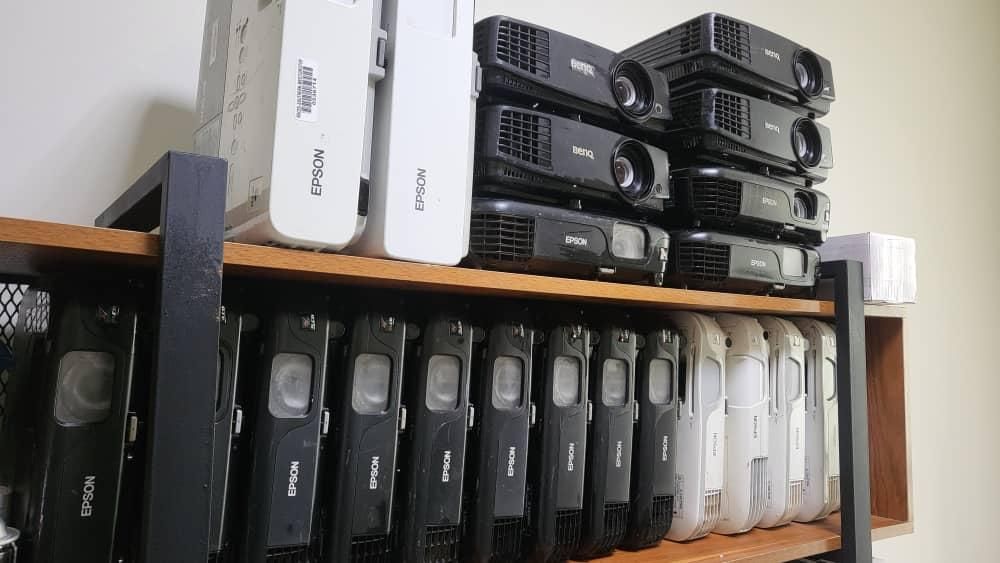 ویدیو پرژکتور  بنکیو full HD+|تلویزیون و پروژکتور|قزوین, |دیوار