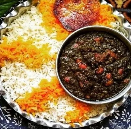 قبول سفارش انواع غذاهای مجلسی و دسر و سالاد خانگی|خدمات پذیرایی، مراسم|قم, پردیسان|دیوار