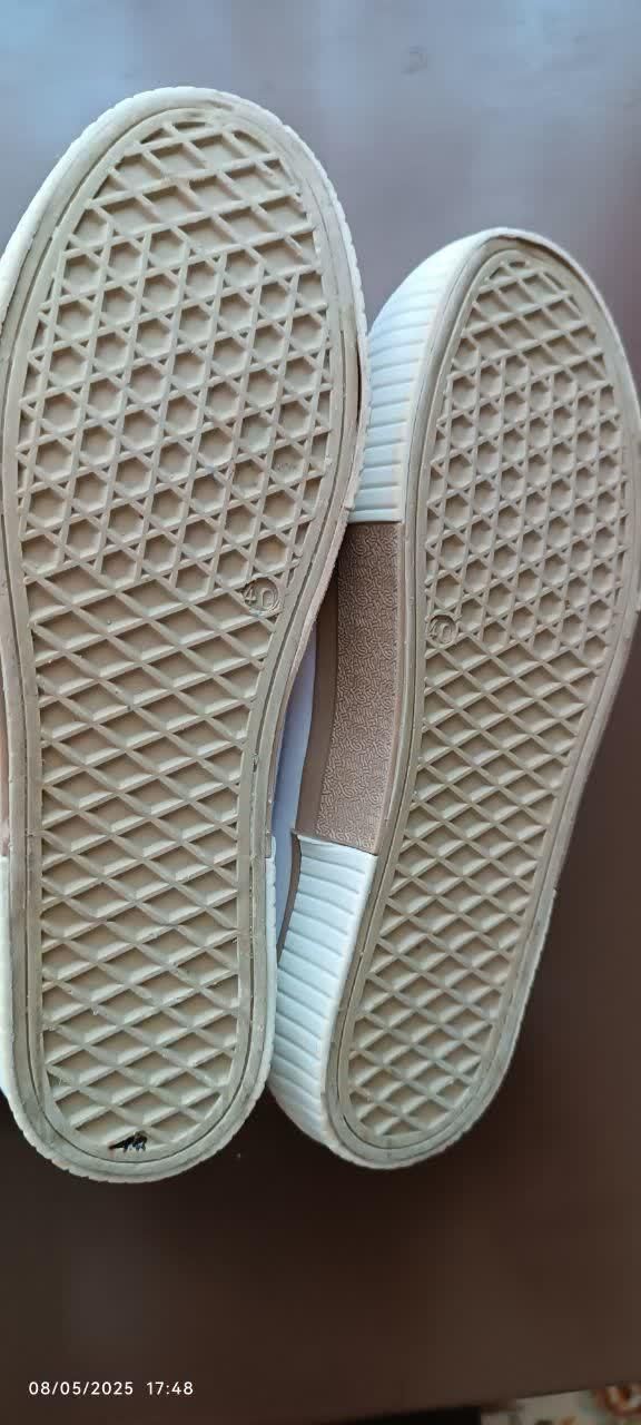 کفش کتونی سایز 40|کیف، کفش، کمربند|اصفهان, نیروگاه|دیوار