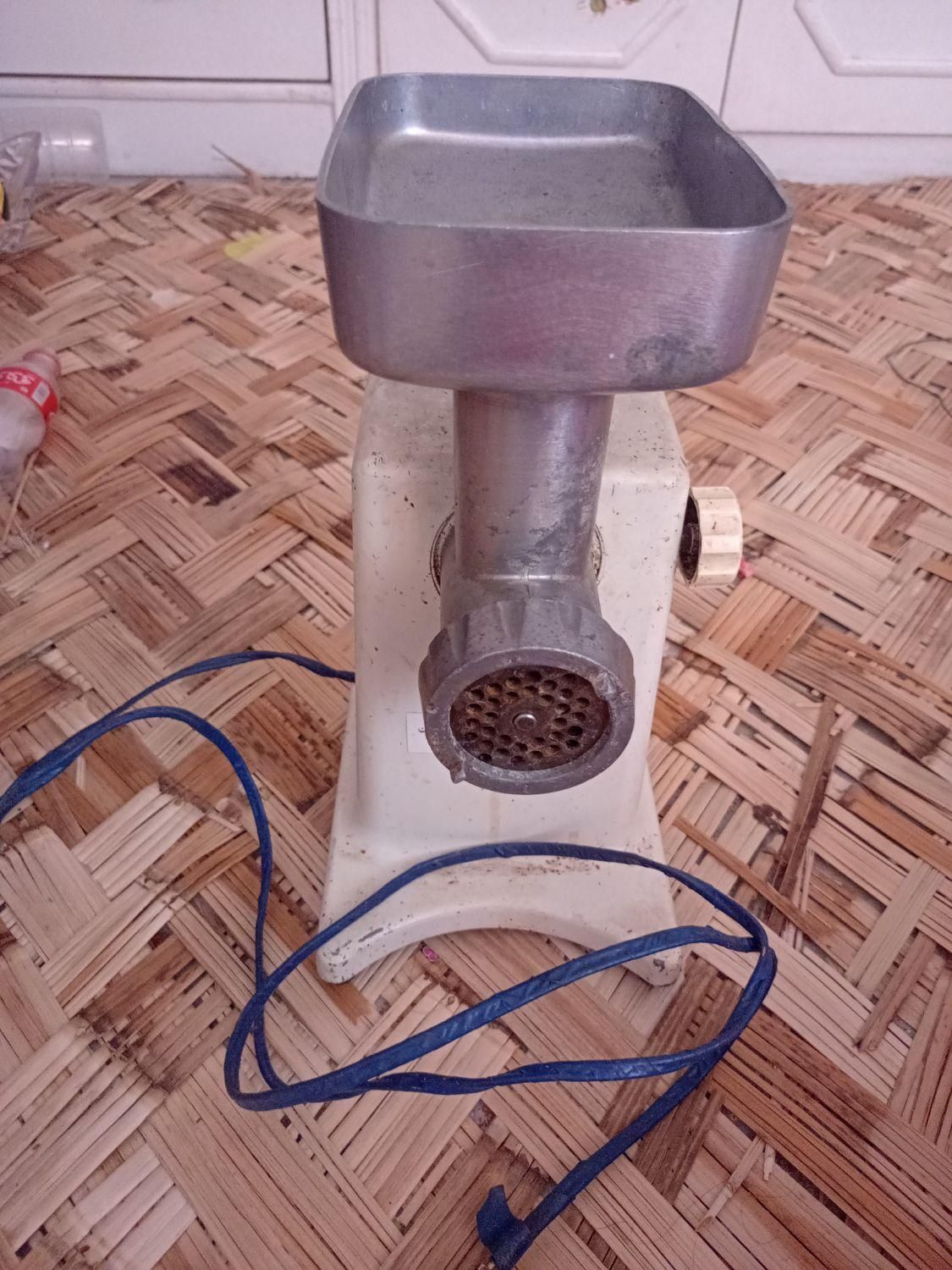 چرخ گوشت برقی قدیمی|خردکن، آسیاب، غذاساز|اصفهان, بهارستان|دیوار