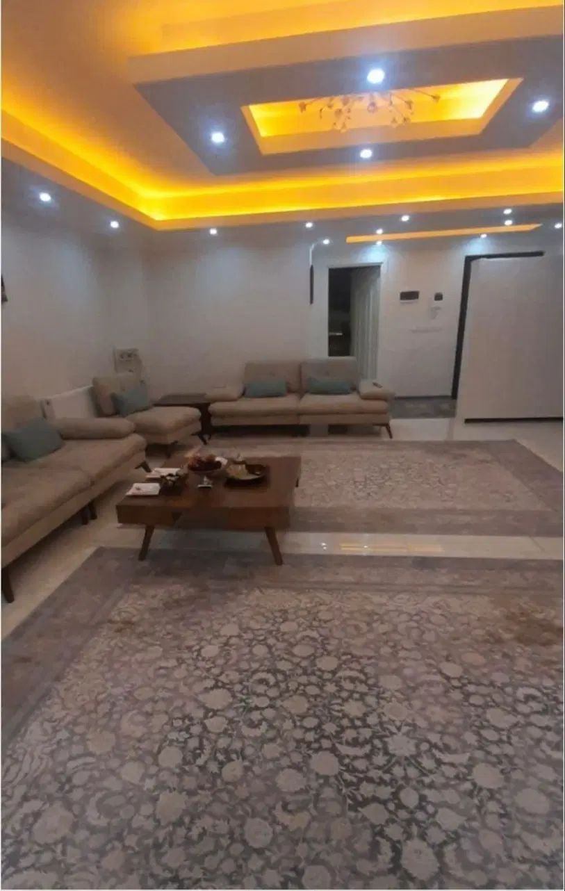 ۱۴۰متر*+۶۰مترحیاط باغچه دار*تاپ لوکیشن*واوان|اجارهٔ آپارتمان|اسلام‌شهر, شهرک واوان|دیوار