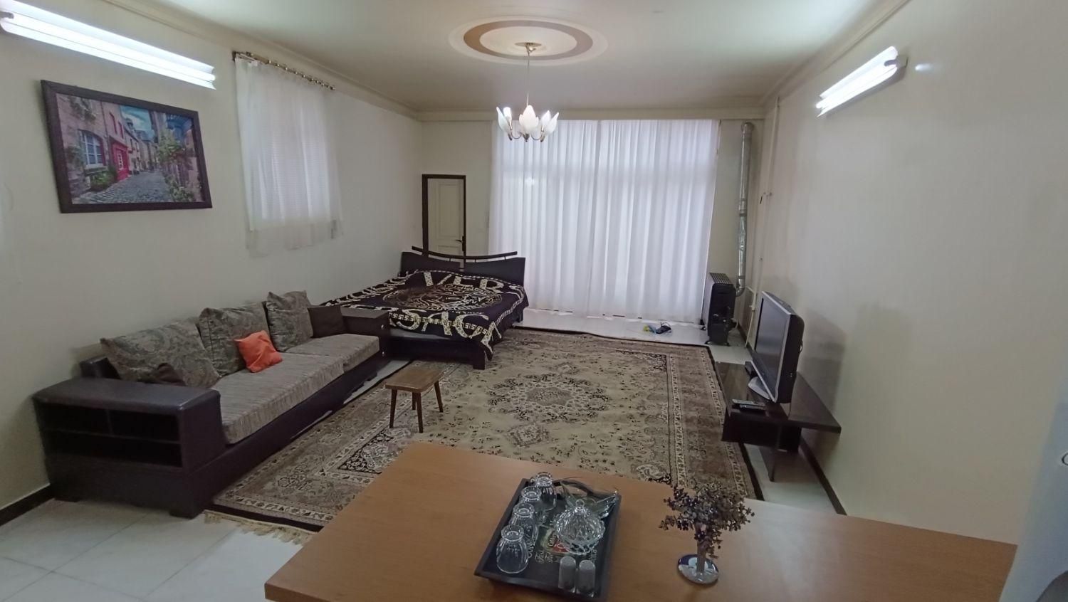 سوییت مبله میخوای زنگم بزن|اجارهٔ کوتاه‌مدت آپارتمان و سوئیت|اصفهان, سعادت‌آباد|دیوار