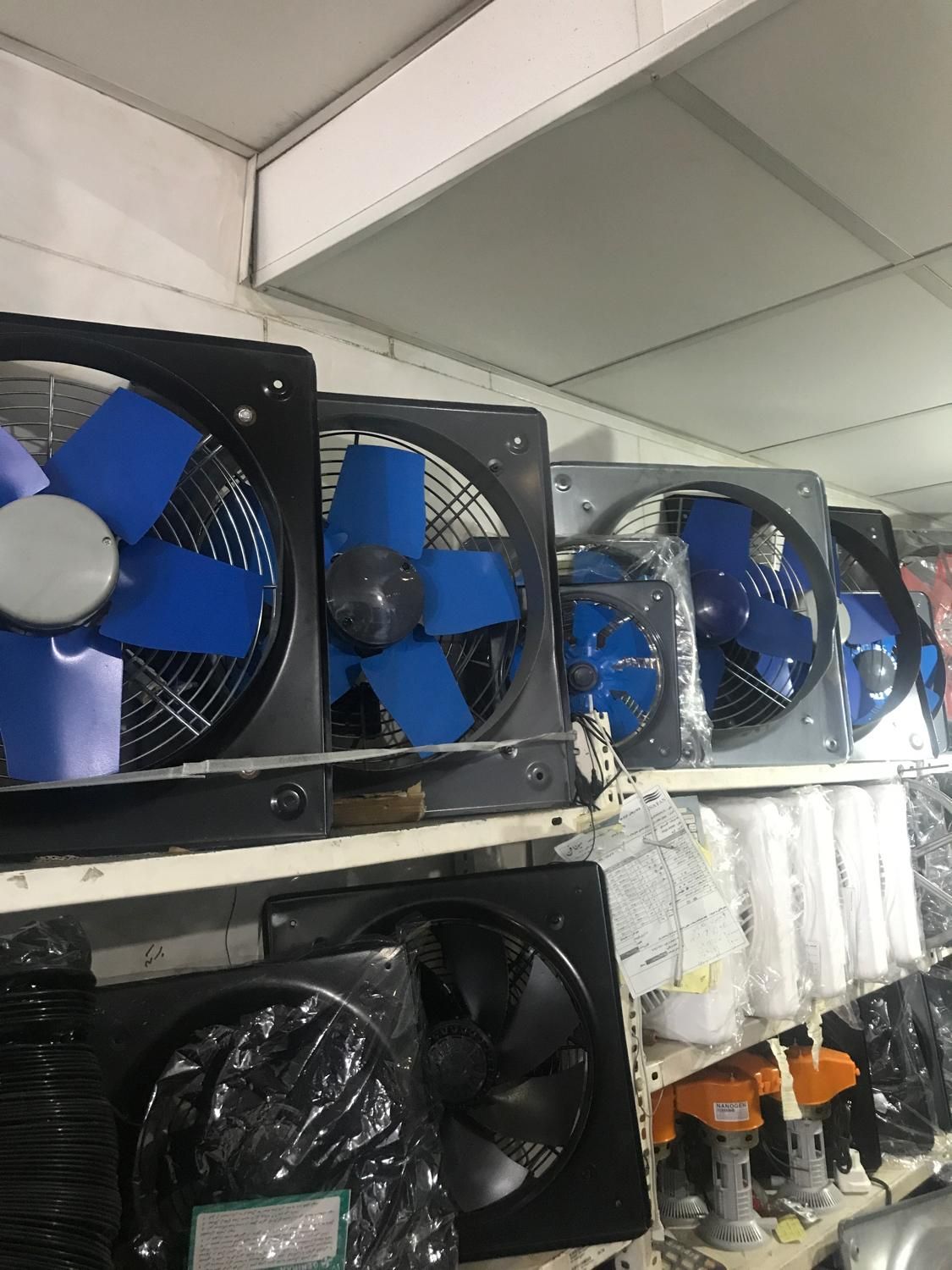 هواکش صنعتی|پنکه و تصفیه‌کنندهٔ هوا|کرج, حصارک بالا|دیوار