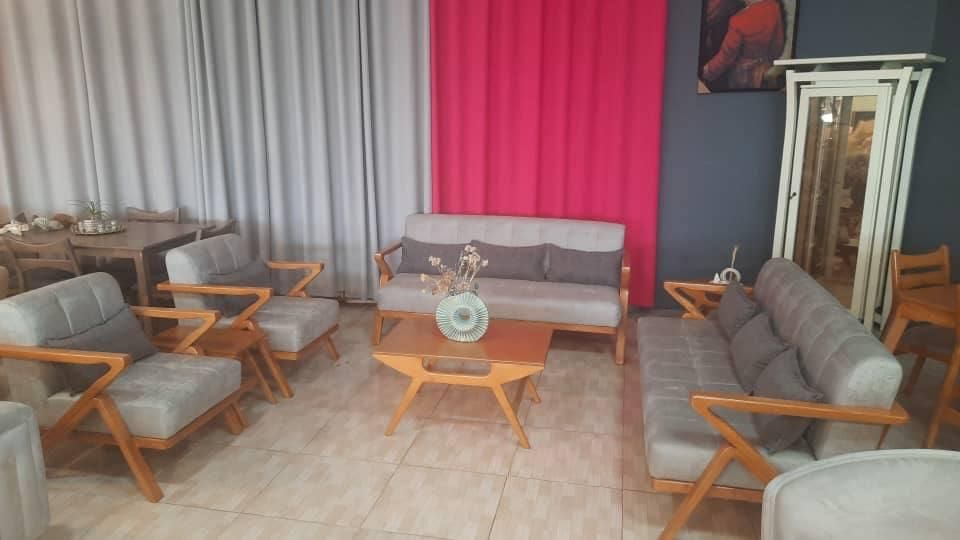 مبل ۸ نفره|مبلمان خانگی و میز عسلی|رشت, باهنر|دیوار