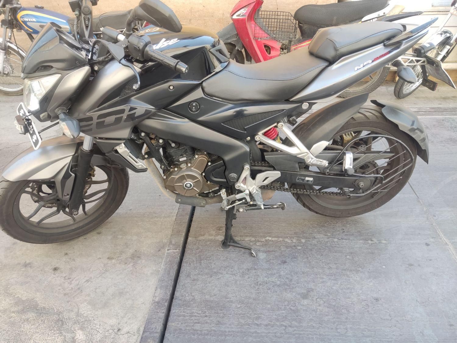 موتور ns200 مدل 95|موتورسیکلت|تهران, اتحاد|دیوار