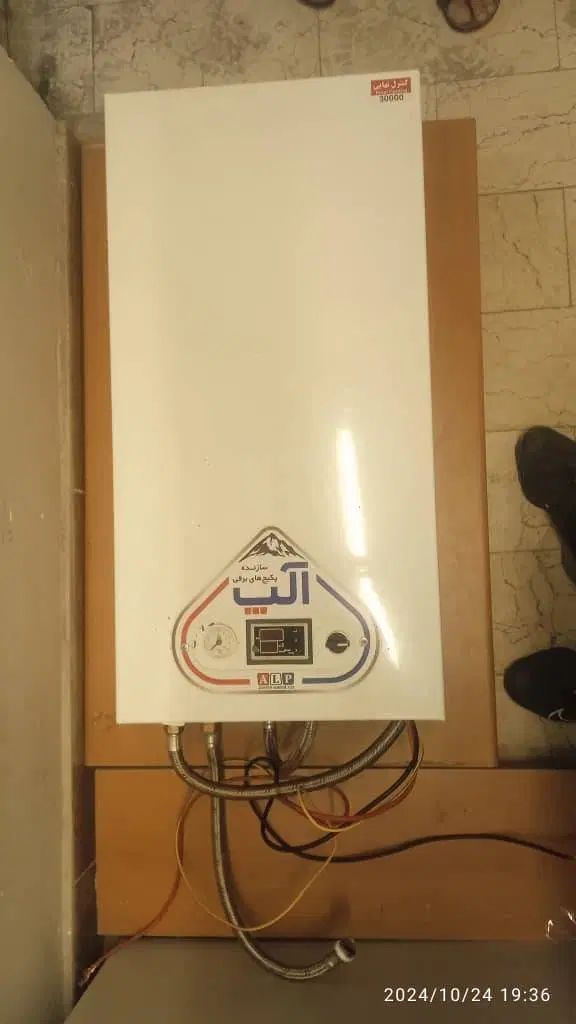 پکیج دیواری برقی|آبگرمکن، پکیج، شوفاژ|تهران, ونک|دیوار