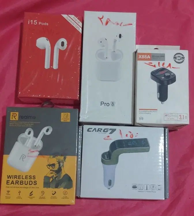 Earbuds(هندزفری بلوتوث دار)/fm بلوتوث دار شارژ دار|پخش‌کننده همراه|سنندج, |دیوار