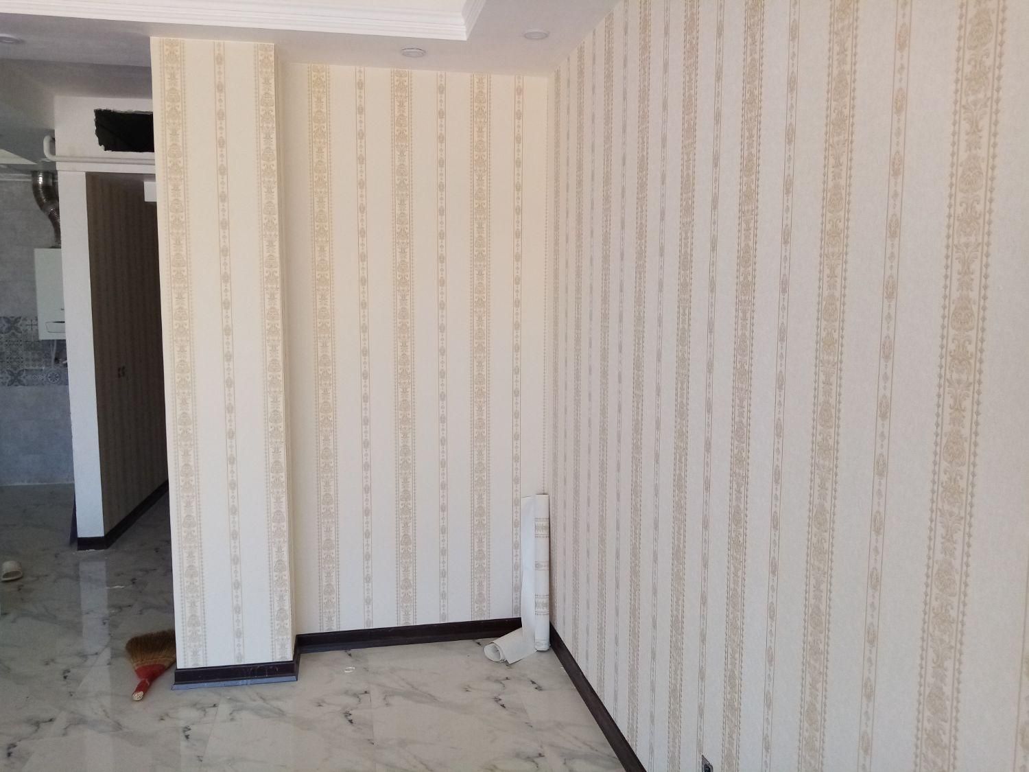 نصب کاغذدیواری وپوستر ونقاشی|خدمات پیشه و مهارت|نهاوند, |دیوار