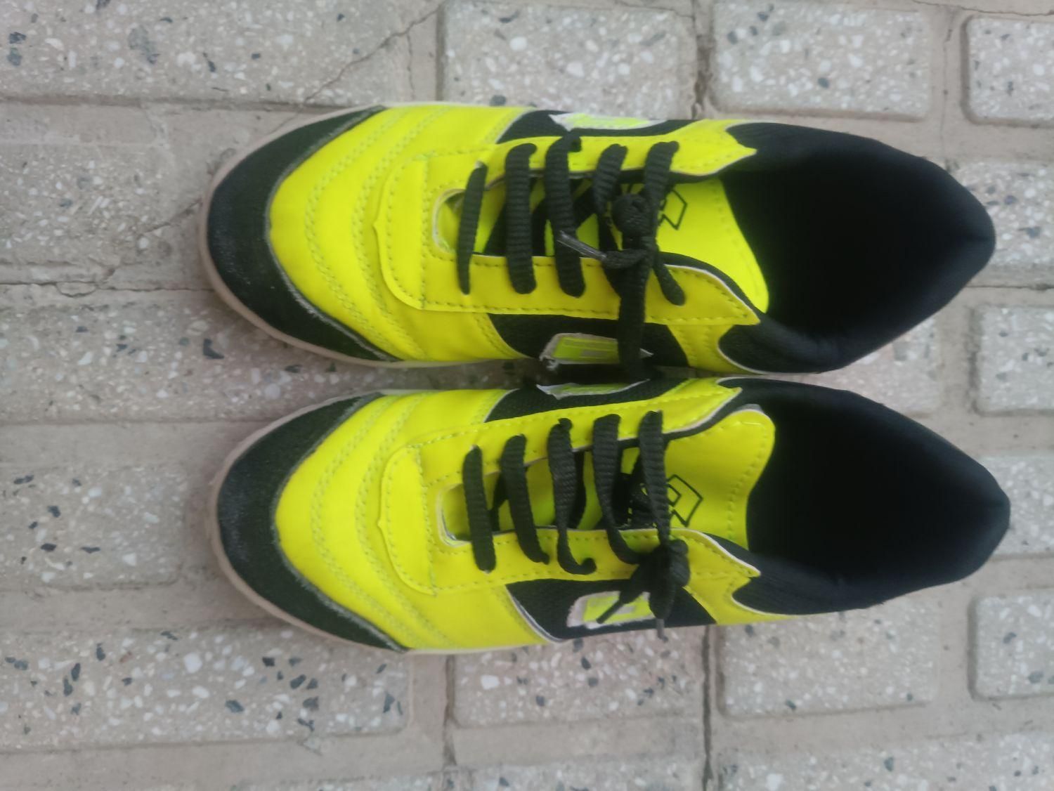 کفش فوتبال سایز 39|کیف، کفش، کمربند|جوانرود, |دیوار