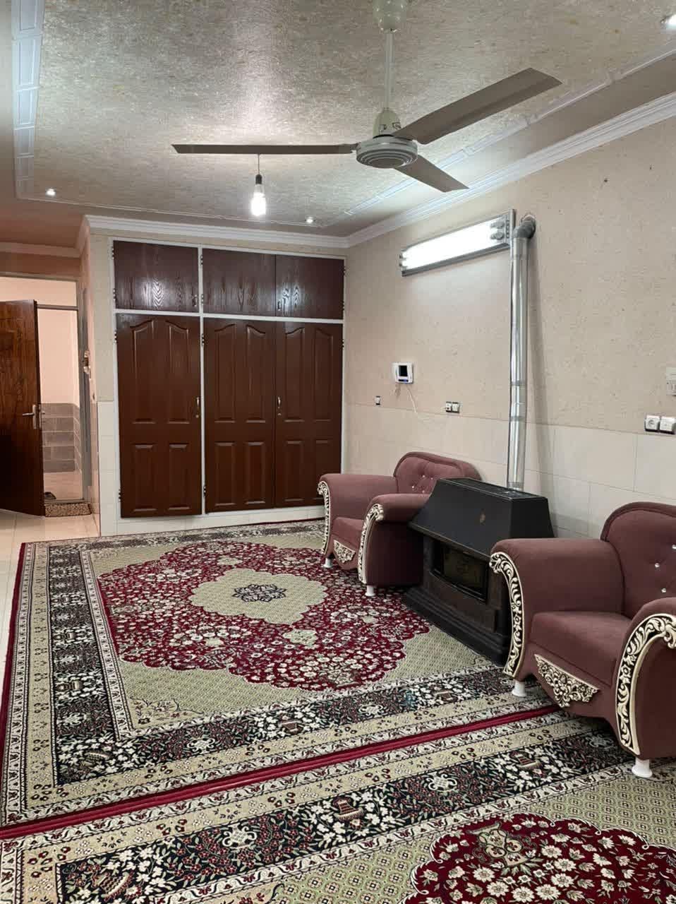 سوئیت منزل همکف ویلایی تمیزدربستباپارکینگ مرکزشهر|اجارهٔ کوتاه‌مدت آپارتمان و سوئیت|یزد, |دیوار