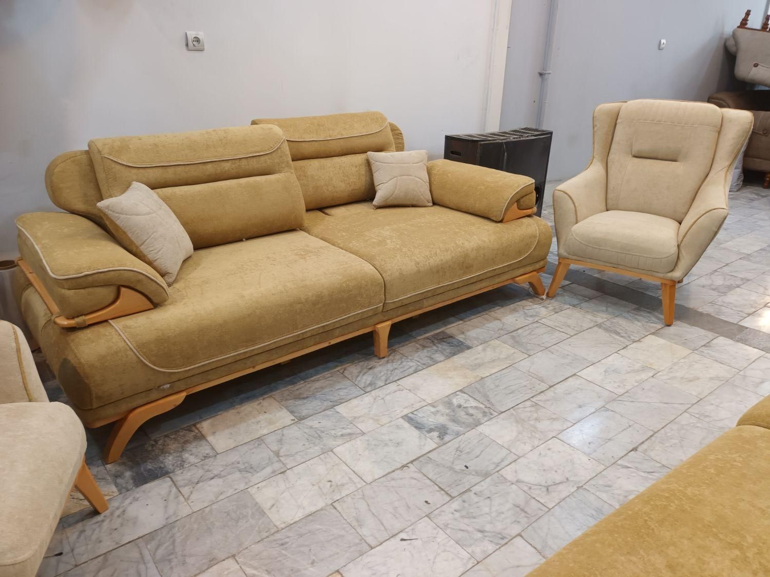 تخت شو|مبلمان خانگی و میز عسلی|مشهد, خواجه ربیع|دیوار