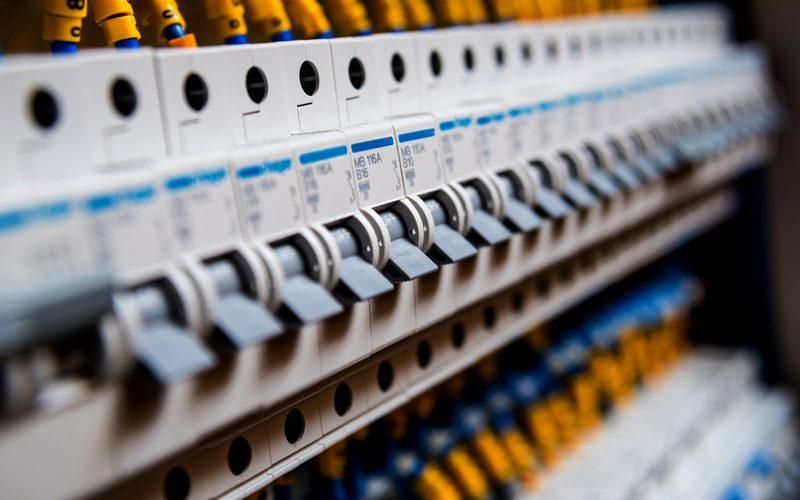 برقکار برق برقکاری لاین نوری رفع اتصالی۲۴ساعته|خدمات پیشه و مهارت|بوشهر, |دیوار