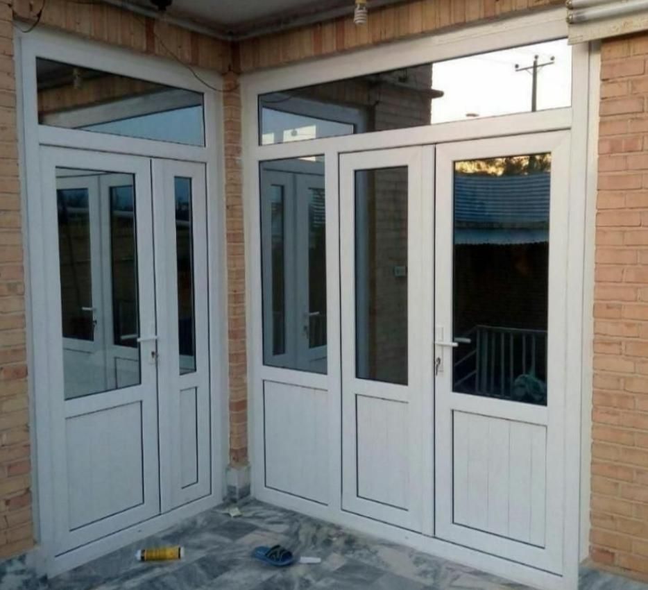 تولیدی درب و پنجره یو پی وی سی باشرایط 1 ساله|خدمات پیشه و مهارت|ماکو, |دیوار