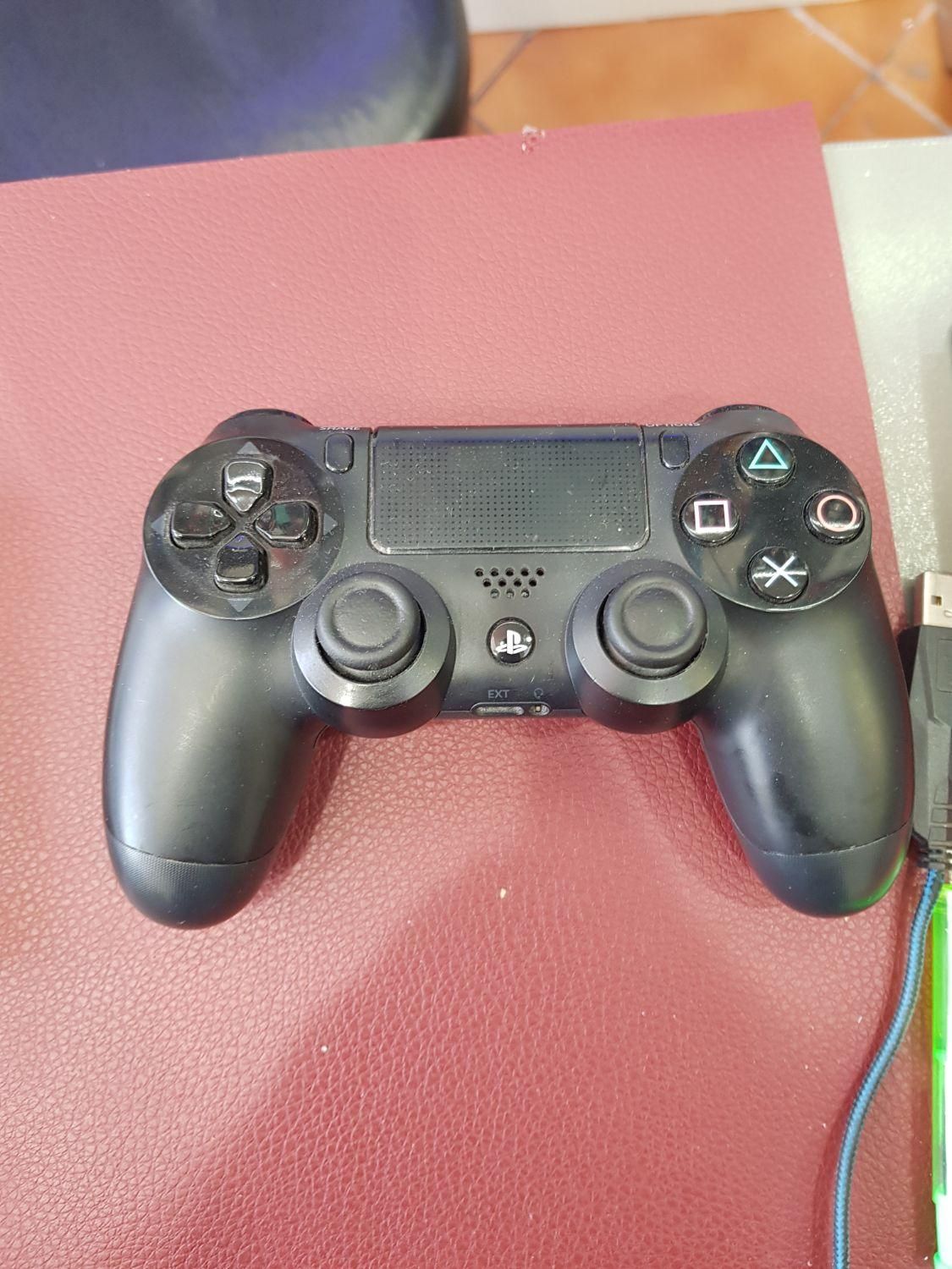 دسته ps4 نوع|کنسول، بازی ویدئویی و آنلاین|کرج, مصباح|دیوار