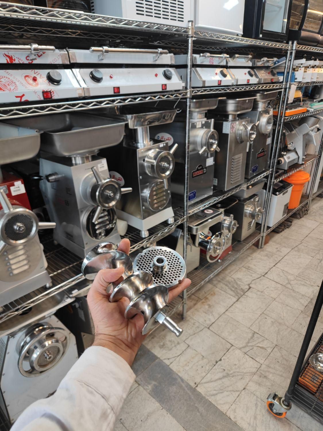 چرخ گوشت صنعتی چدنی الکتروکار ec10 رومیزی قصابی|فروشگاه و مغازه|اندیشه, شهرک کوثر|دیوار