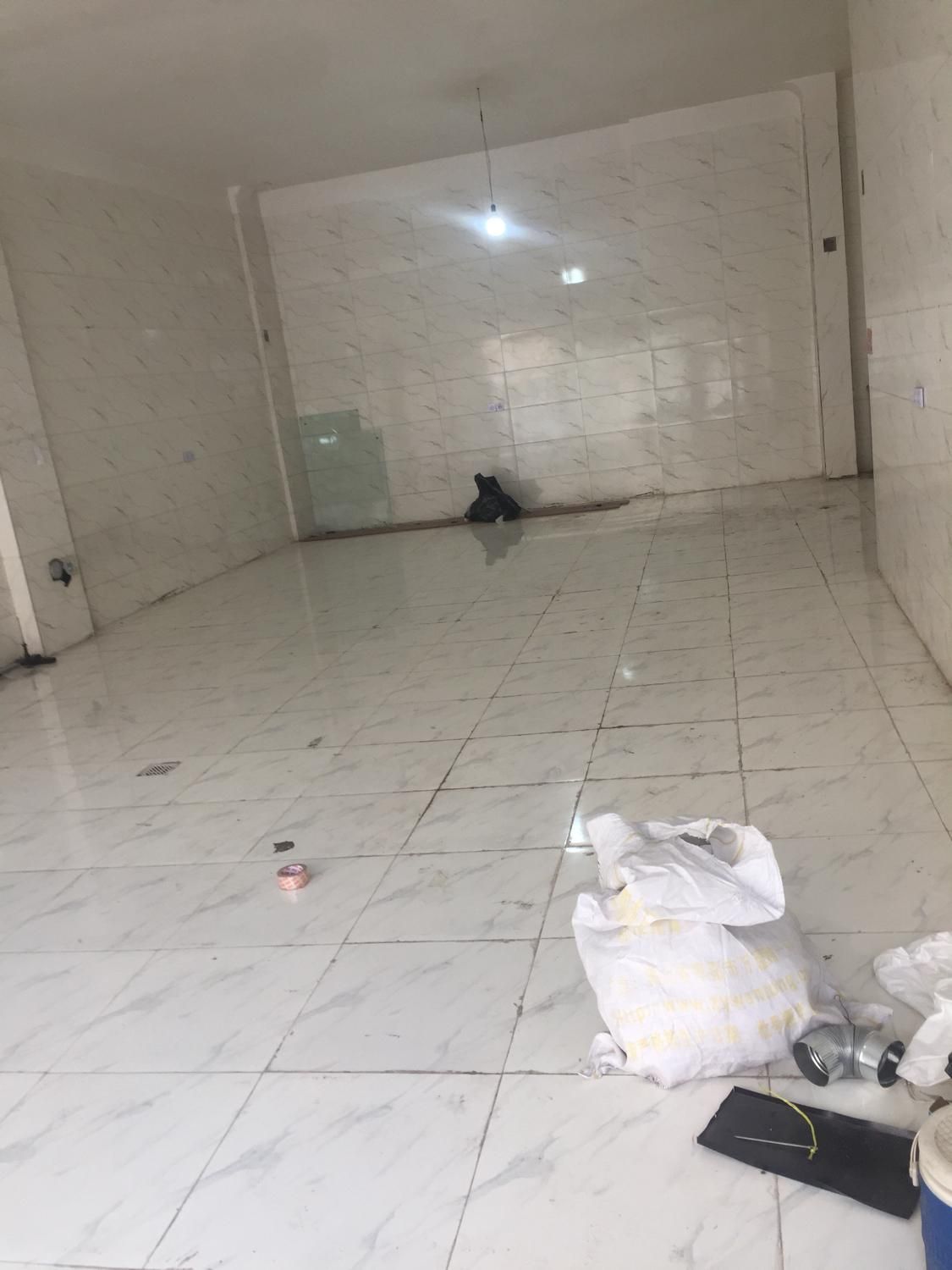 ۱۱۰|اجارهٔ مغازه و غرفه|تهران, کریم‌آباد|دیوار