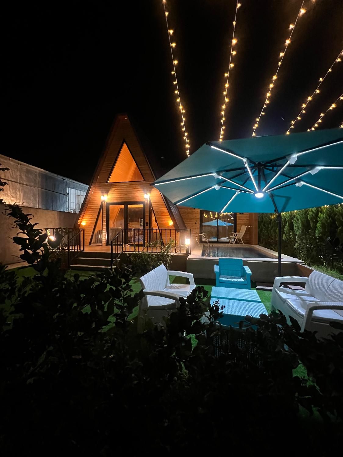 اجاره کلبه سوییسی استخردار دو خواب سرخرود|اجارهٔ کوتاهمدت ویلا و باغ|آمل, |دیوار