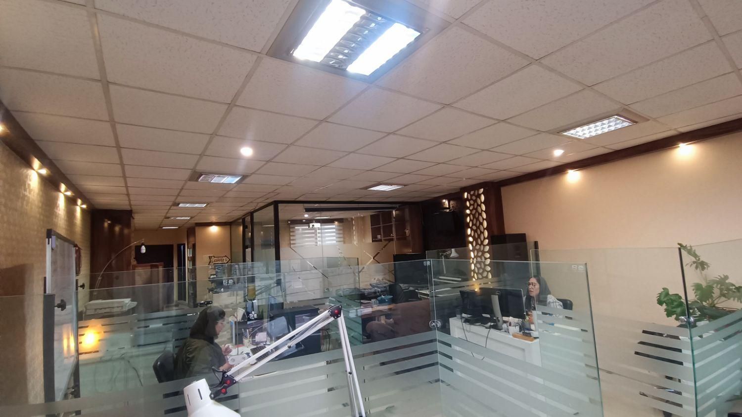 ۱۰۰متر اداری/مبله و پارتیشن شده/بر اصلی دولت|اجارهٔ دفتر کار، اتاق اداری، مطب|تهران, اختیاریه|دیوار