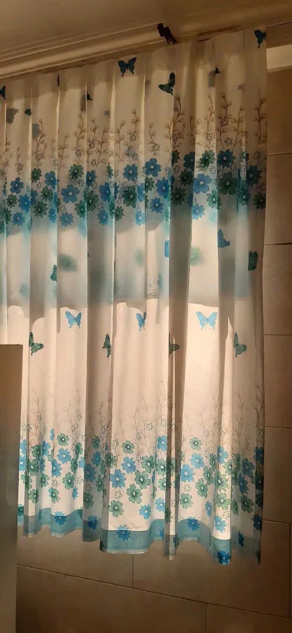 پـرده‌هـای‌گـل دار وپـروانـه آبـی- فـروش‌فـوری|پرده، رانر، رومیزی|تهران, مظاهری|دیوار