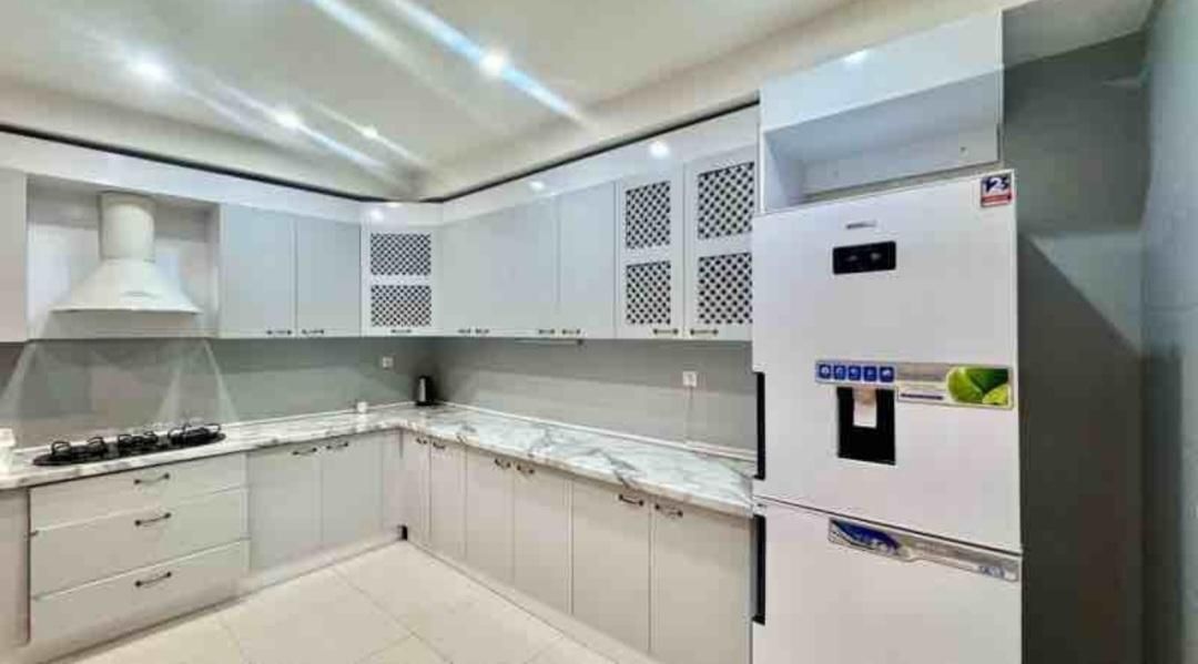 اجاره روزانه سوئیت آپارتمان لوکس غرب تهران|اجارهٔ کوتاه‌مدت آپارتمان و سوئیت|تهران, شهرک چیتگر|دیوار