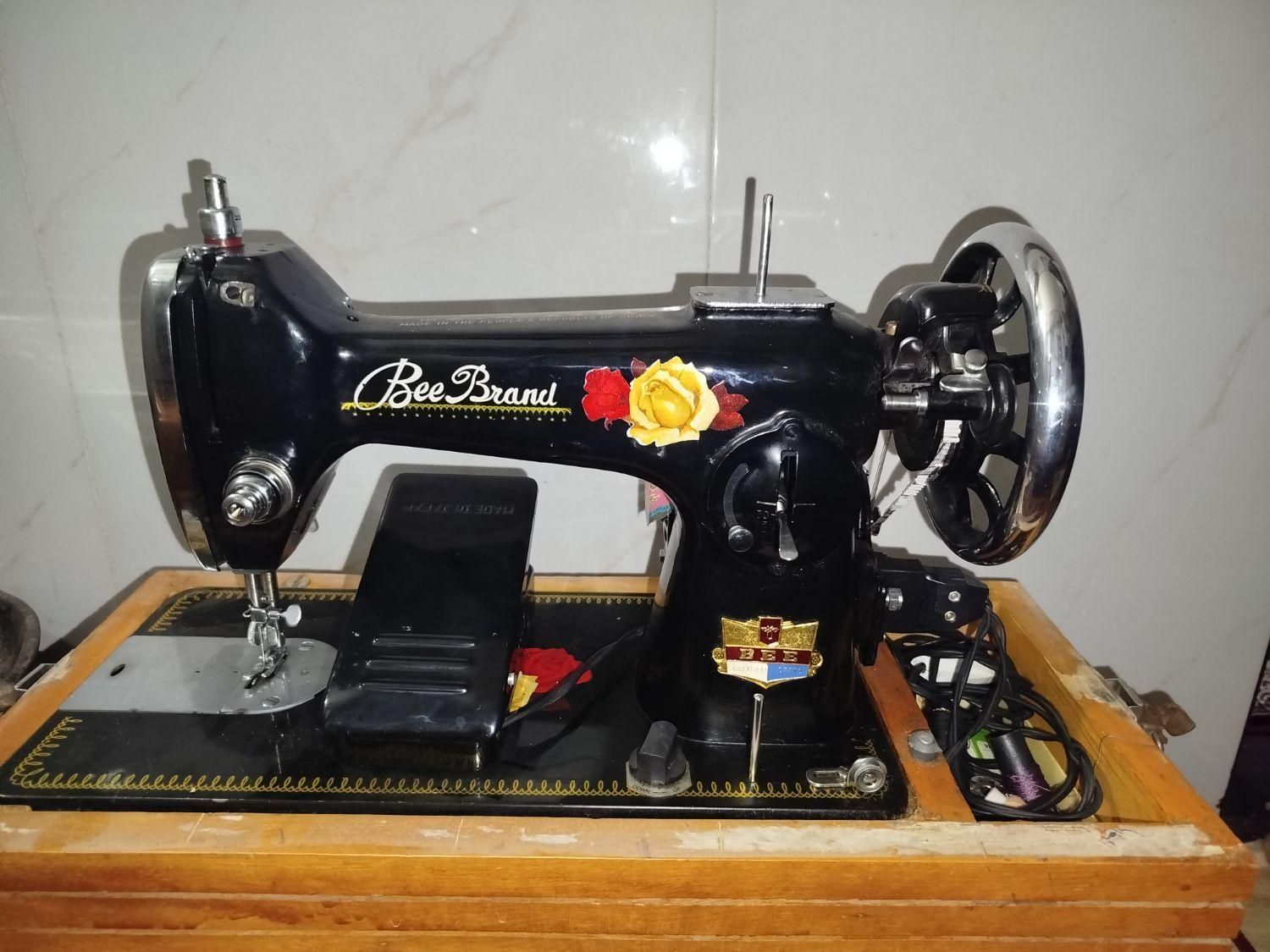 چرخ خیاطی جفت گل درحدنو|چرخ خیاطی و ریسندگی|کامیاران, |دیوار