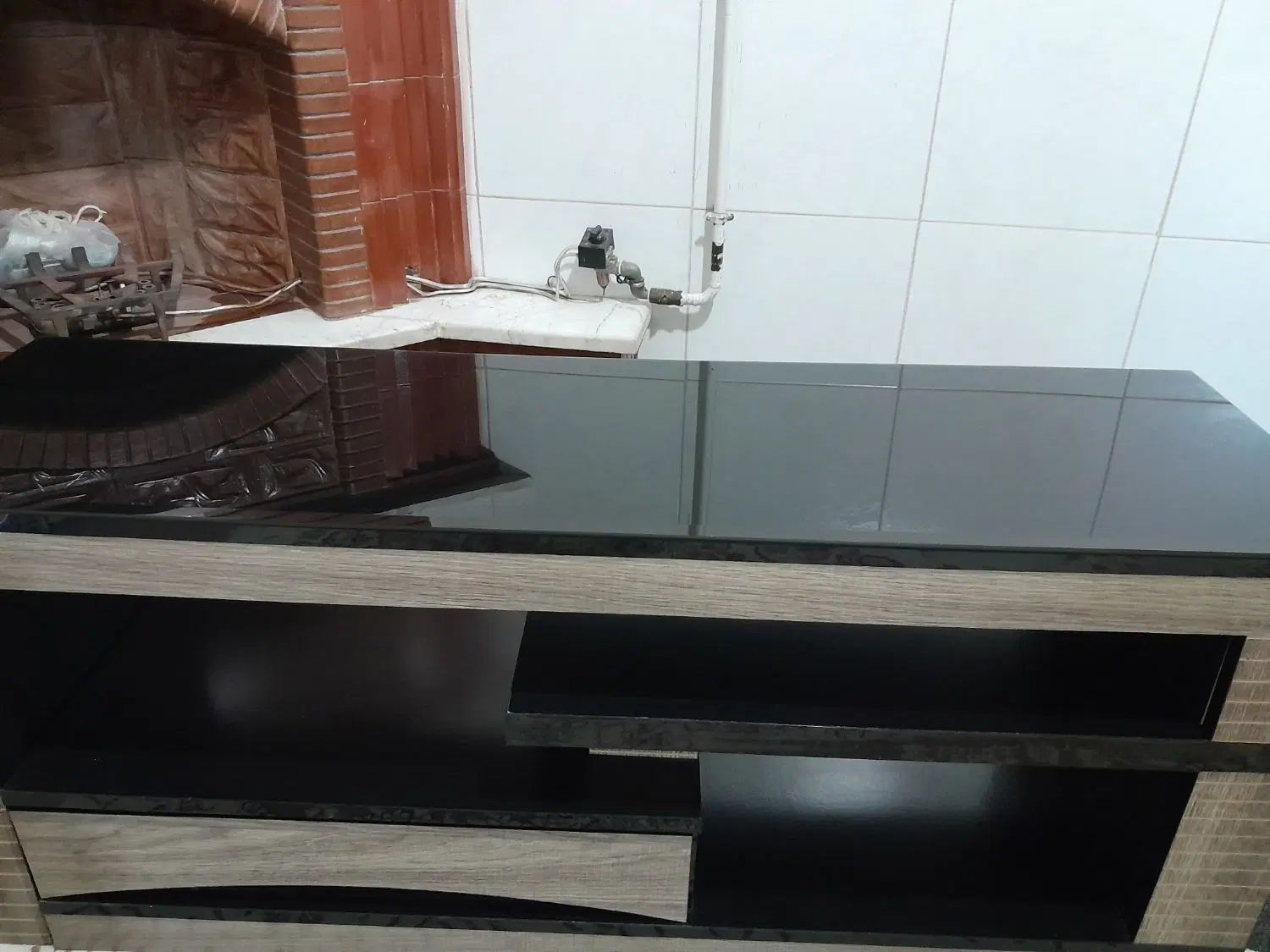 زیرتلویزیونی کارکرده ۱۰۰۰/۰۰۰|میز تلویزیون|کرمانشاه, |دیوار