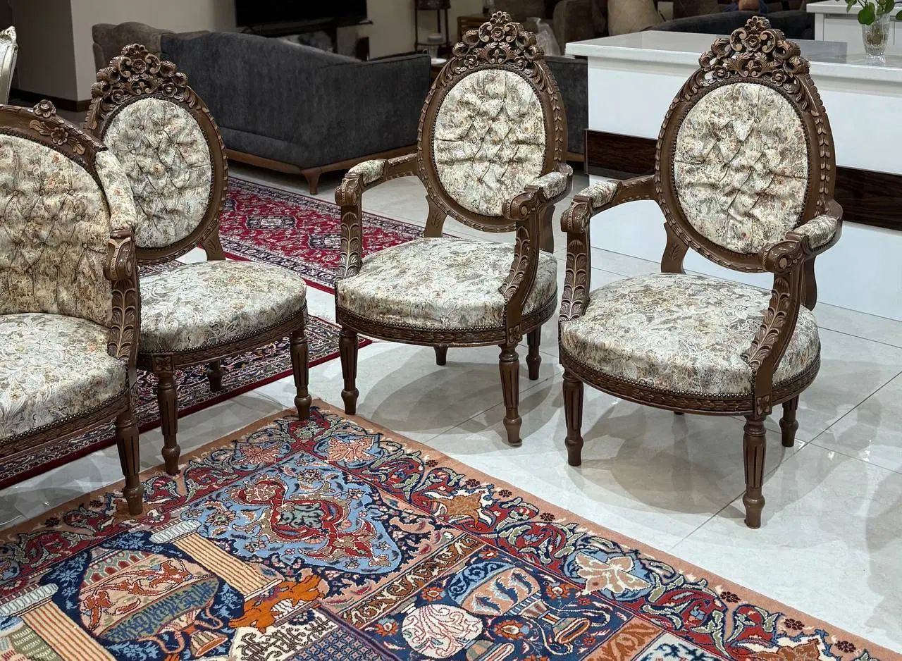 سرویس ۹ نفره مبل سلطنتی|مبلمان خانگی و میز عسلی|تهران, دریان‌نو|دیوار