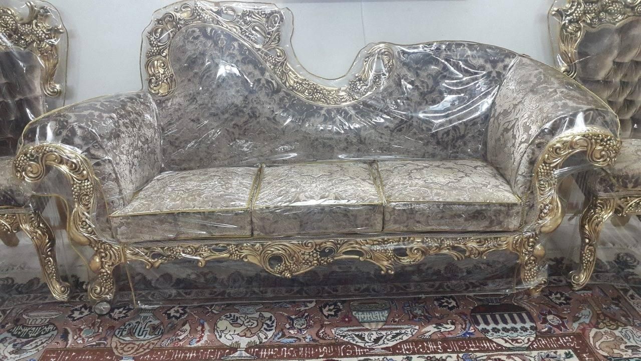 مبلمان سلطنتی ۱۰نفره همراه با میز ۸نفره|مبلمان خانگی و میز عسلی|مشهد, امیریه|دیوار