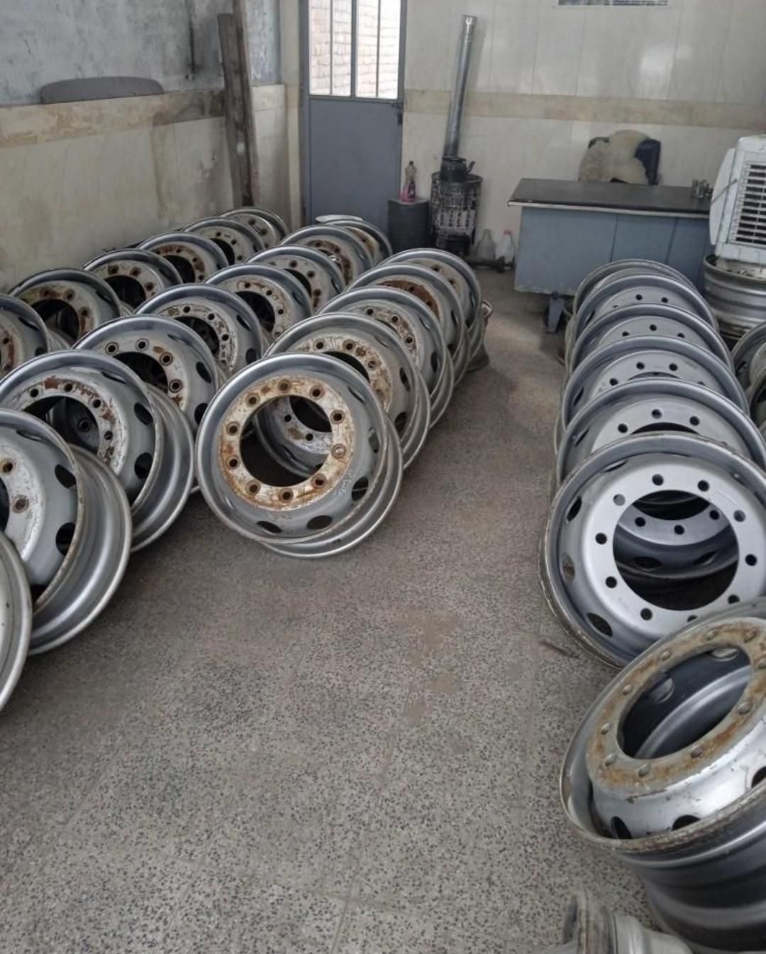 من تعویض رینگ لاستیک 24تیوبلس رینگ وپره انجام میدم|قطعات یدکی و لوازم جانبی|اهواز, زیباشهر|دیوار