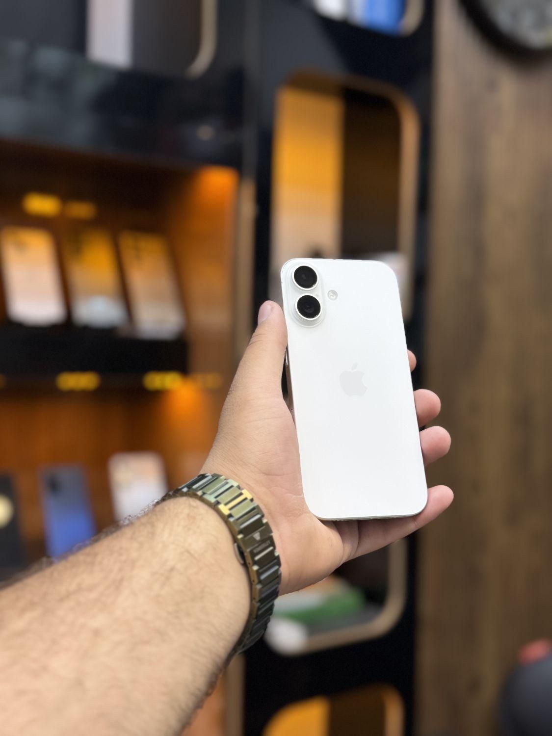 اپل iPhone 16 با حافظهٔ ۱۲۸ گیگابایت|موبایل|نیشابور, |دیوار