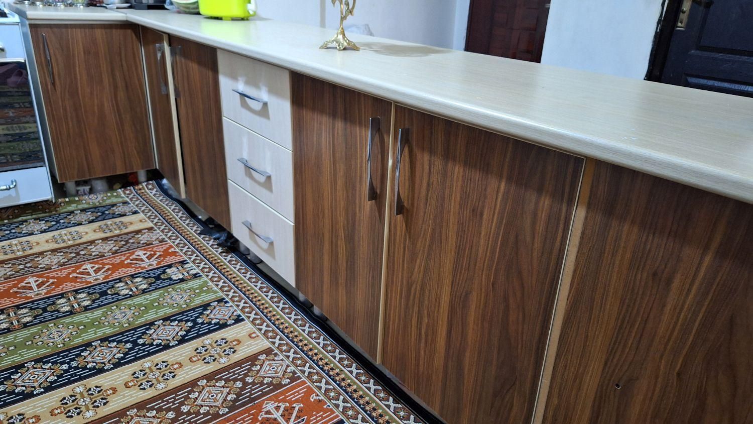 کابینت همراه هود و سینک|آب‌چکان و نظم‌دهنده ظروف|قم, سراجه (۱۵ خرداد)|دیوار