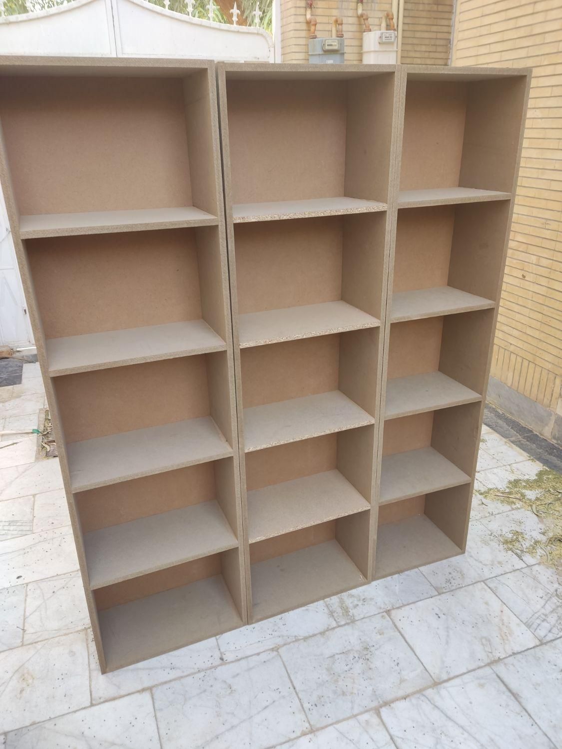 میز کوچک کتابخانه استند کاغذ کادو درب اتاق پالت|کتابخانه، شلف، قفسه‌های دیواری|زاهدان, |دیوار
