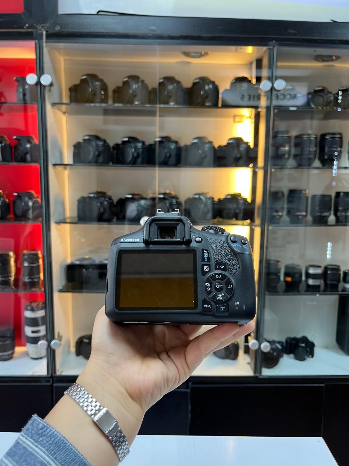 دوربین کانن Canon 2000d + 18-55mm قیمت ویژه|دوربین عکاسی و فیلم‌برداری|تهران, بازار|دیوار