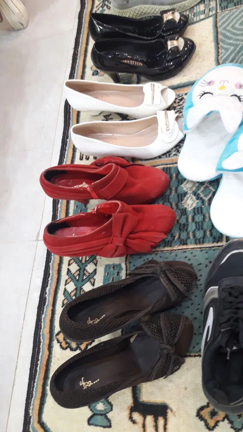 سلام چندجفت کفش مجلسی واسپرت بفروش میرسه|کیف، کفش، کمربند|دزفول, |دیوار