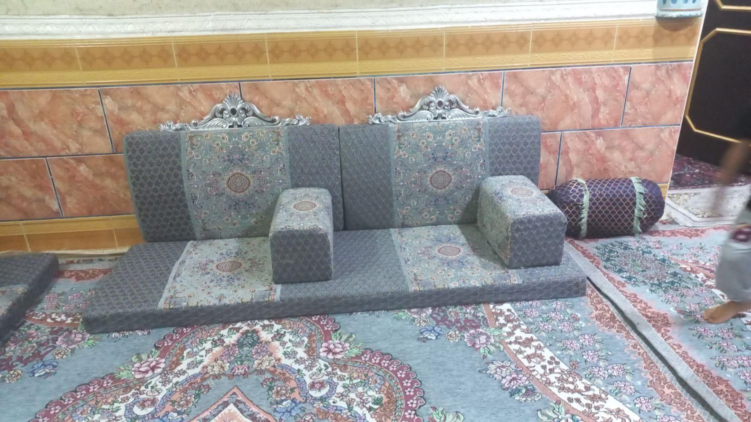 پشتی تمیز نو|پشتی|خرمشهر, |دیوار
