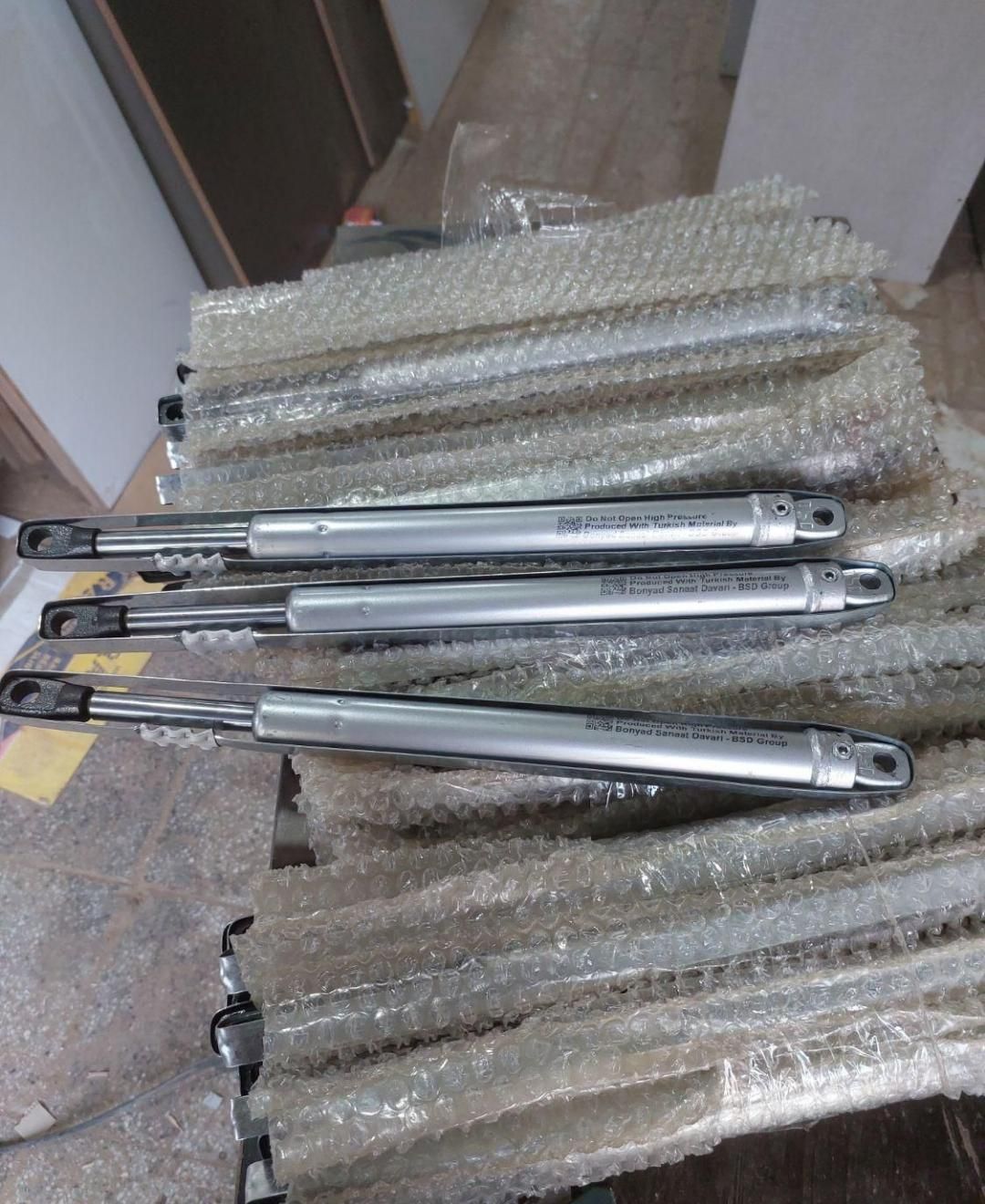 تخت خواب دیواری ، فروش جک و کلاف و یراق آلات|تخت و سرویس خواب|رشت, بیجارپس|دیوار