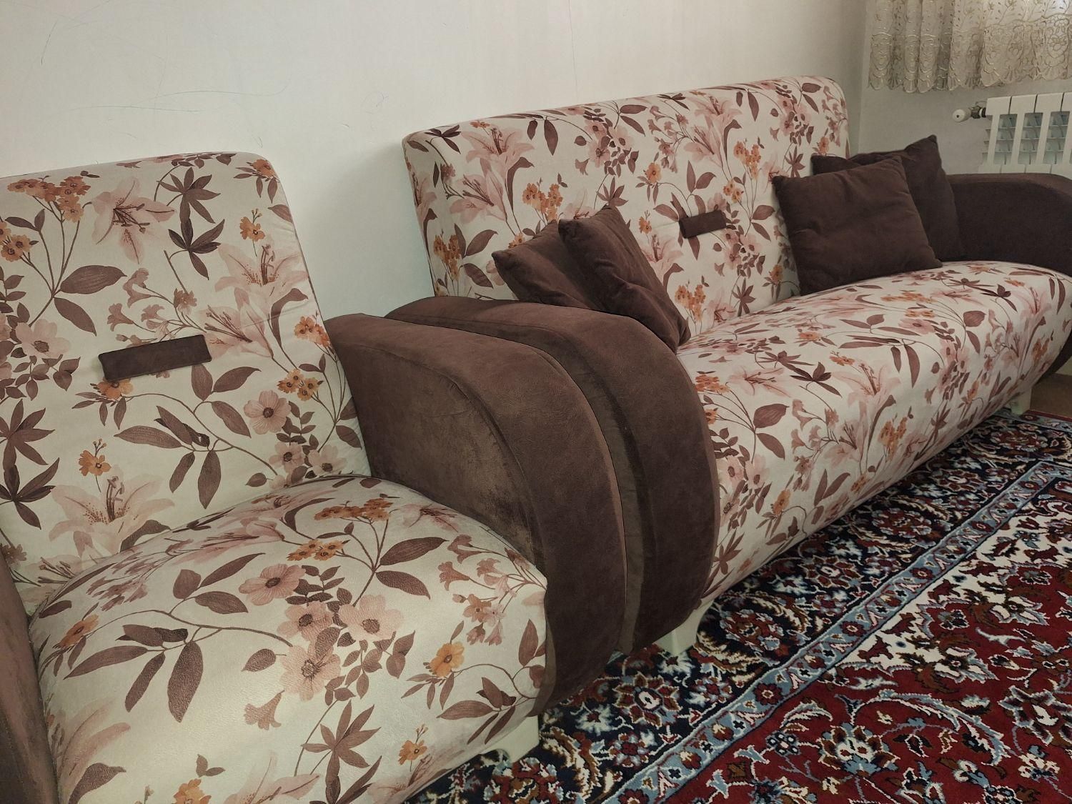 مبل ۷ نفره تمیز|مبلمان خانگی و میز عسلی|رشت, گلباغ نماز|دیوار