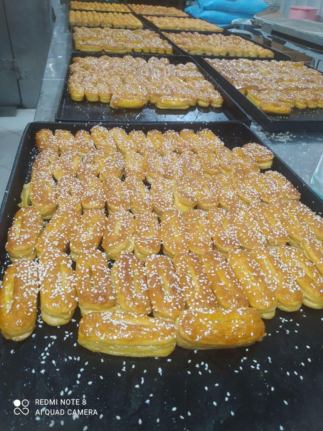 تولید کننده انواع شیرینی برای مراسمات قیمت عمده|خوردنی و آشامیدنی|زاهدان, |دیوار
