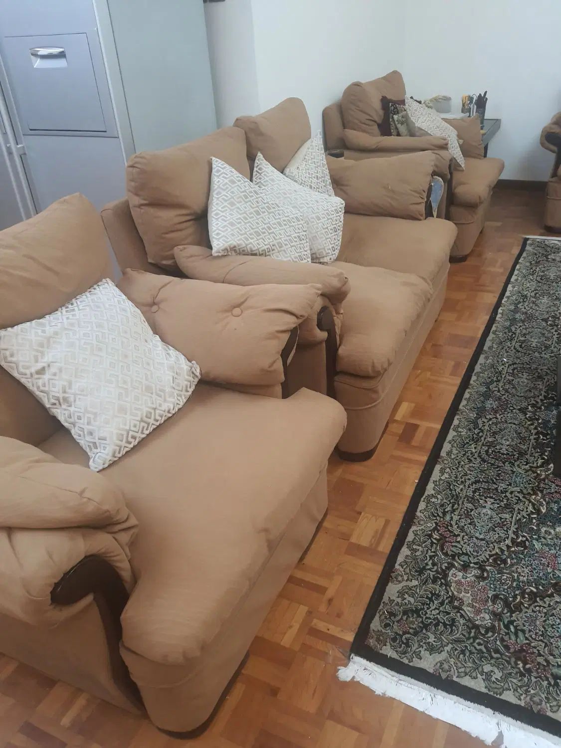مبل راحتی ۷ نفره|مبلمان خانگی و میز عسلی|تهران, حسین‌آباد|دیوار