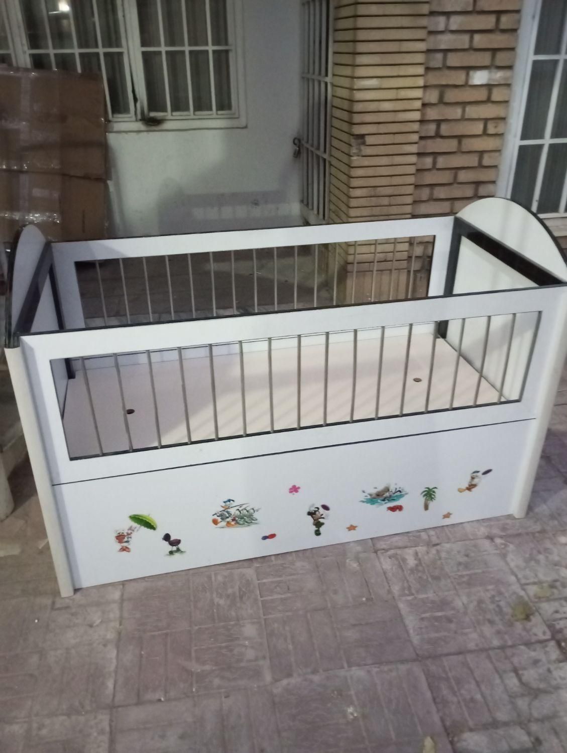 تخت کودک و نوجوان کبوتر|تخت و سرویس خواب|مشهد, هفت تیر (حافظ)|دیوار