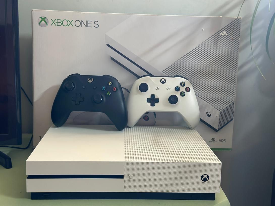 کنسول بازی xbox one s ایکس باکس وان اس یک ترابایت|کنسول، بازی ویدئویی و آنلاین|شیراز, زرگری|دیوار