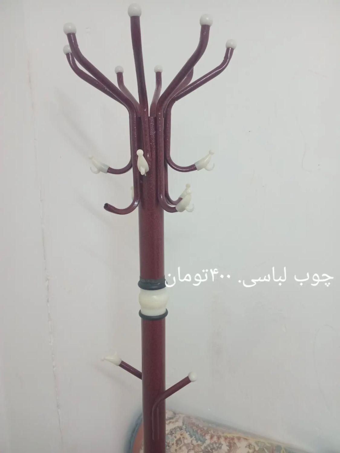 یک عدد چوب لباسی سایز بزرگ نو و سالم ۴۰۰ ت|بندرخت و رخت‌آویز|اصفهان, مصلی|دیوار