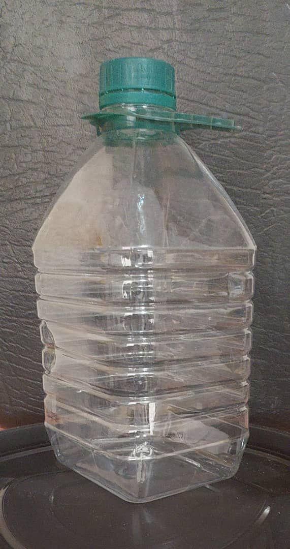 8 دست قالب پت بطری و گالن در حد نو|ماشین‌آلات صنعتی|پاکدشت, |دیوار