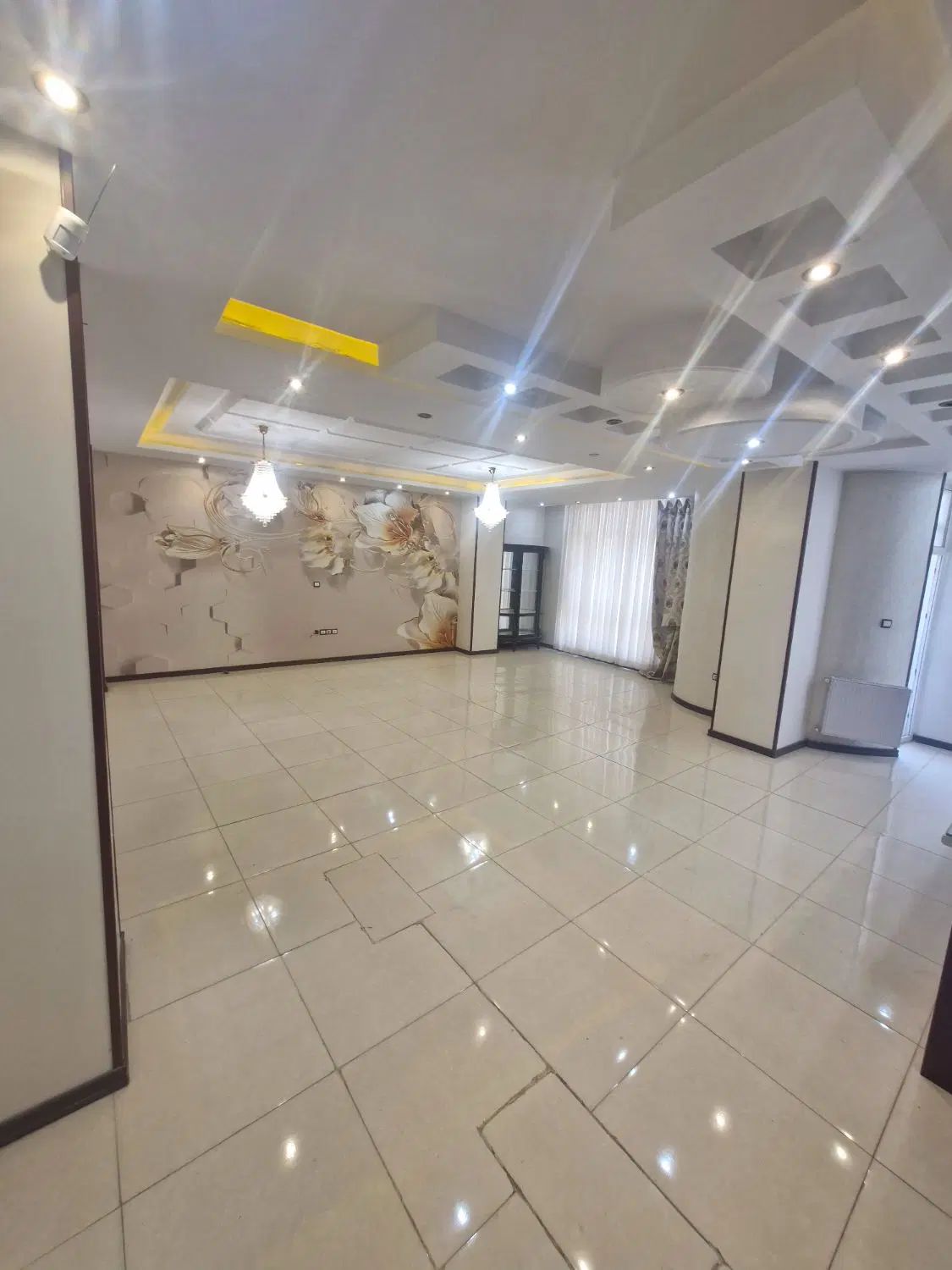 اجاره اپارتمان عظیمیه بالای میدان اسبی|اجارهٔ آپارتمان|کرج, عظیمیه|دیوار