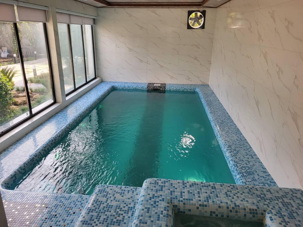 اجاره ویلا 250 متری 3 خوابه استخردار|اجارهٔ کوتاهمدت ویلا و باغ|ایزدشهر, |دیوار